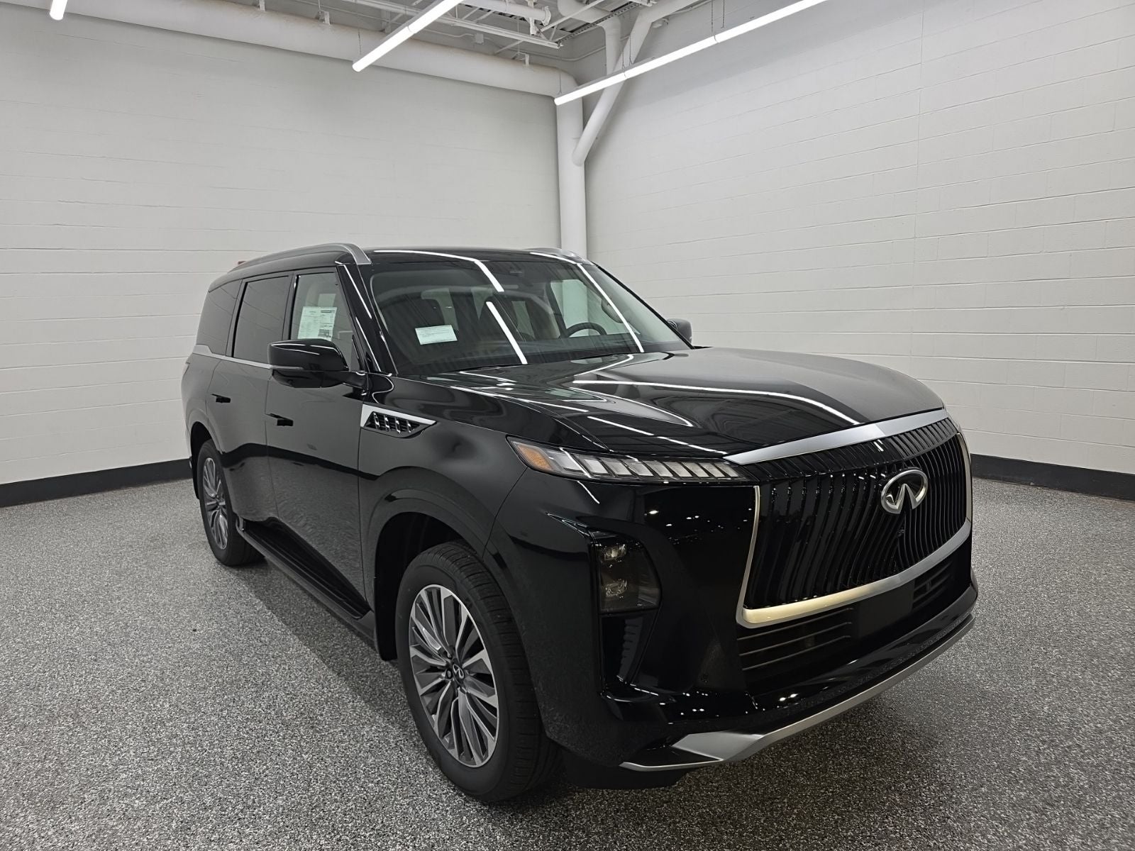 2026 INFINITI QX80 LUXE
