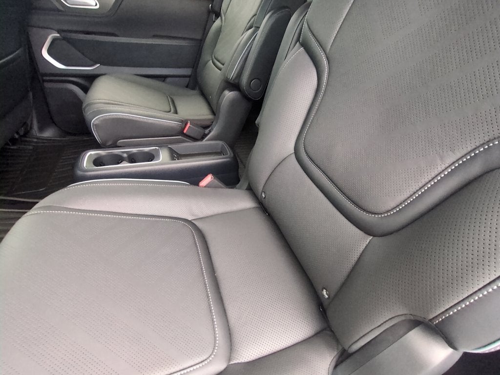 2027 INFINITI QX80 LUXE