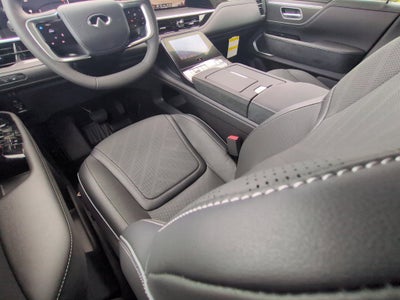2027 INFINITI QX80 LUXE