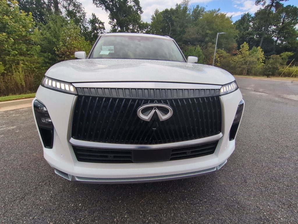 2027 INFINITI QX80 LUXE
