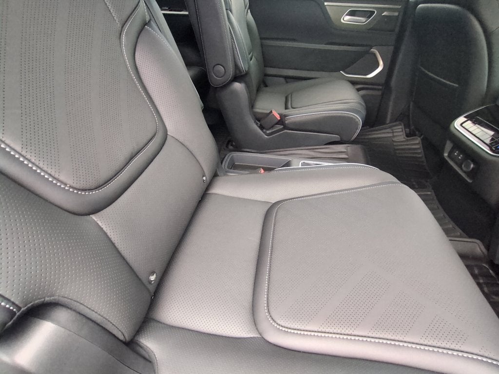2027 INFINITI QX80 LUXE
