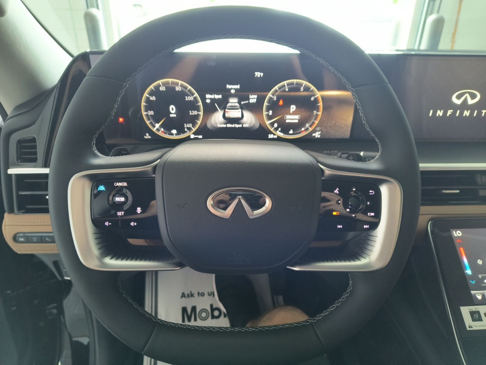 2027 INFINITI QX80 LUXE