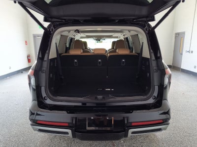 2027 INFINITI QX80 LUXE