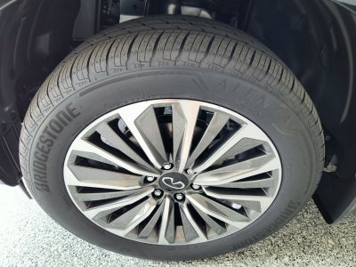 2027 INFINITI QX80 LUXE