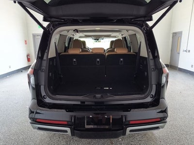 2027 INFINITI QX80 LUXE