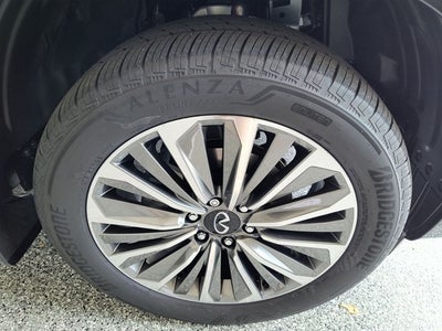 2027 INFINITI QX80 LUXE