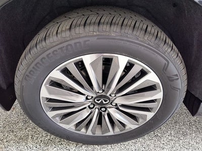 2027 INFINITI QX80 LUXE