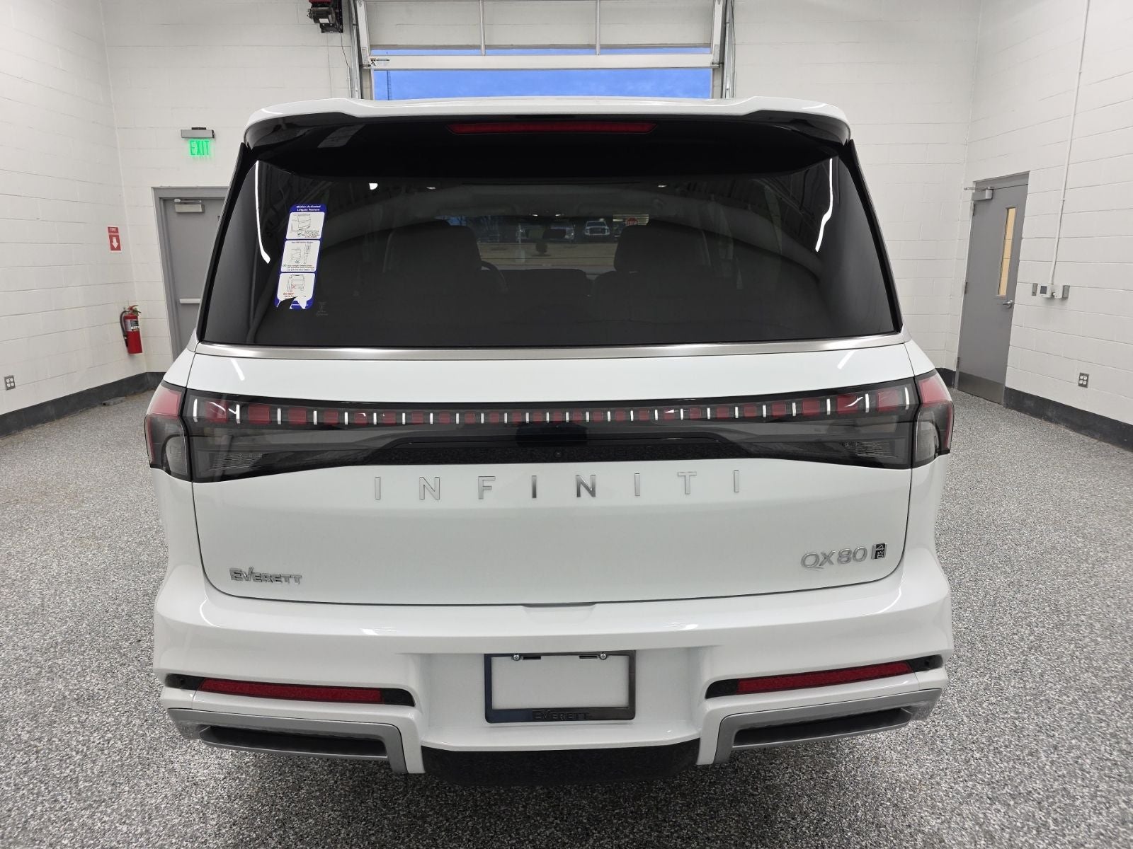 2026 INFINITI QX80 LUXE