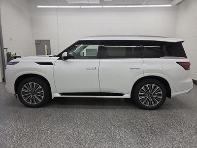 2026 INFINITI QX80 LUXE
