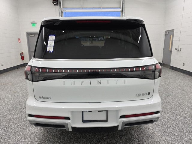 2026 INFINITI QX80 LUXE