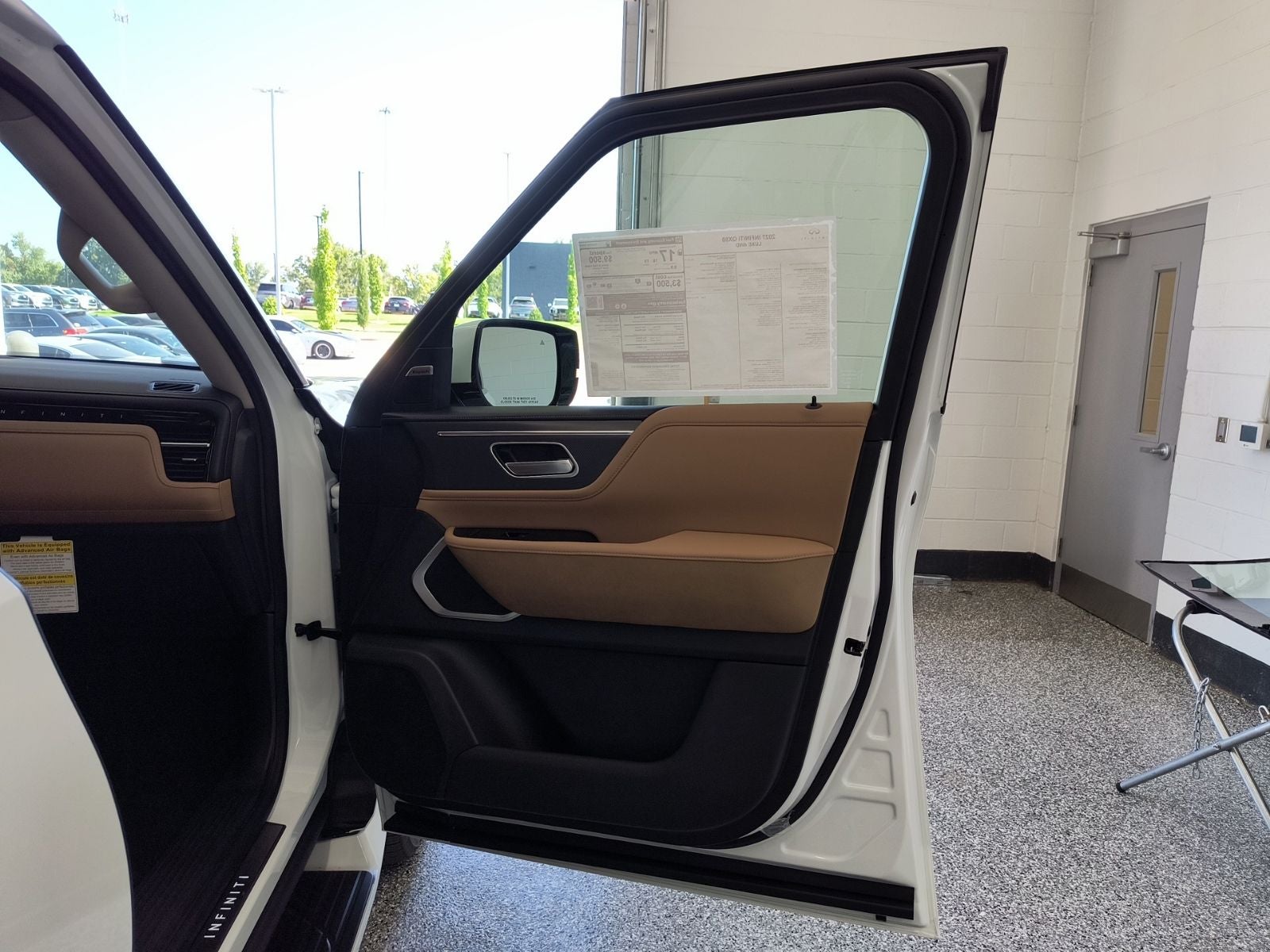 2027 INFINITI QX80 LUXE
