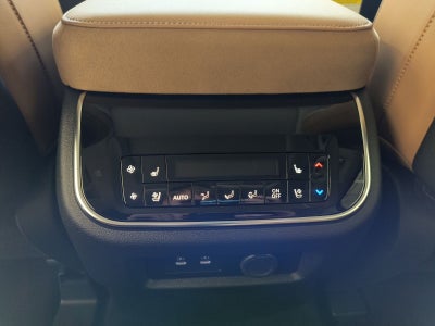 2027 INFINITI QX80 LUXE