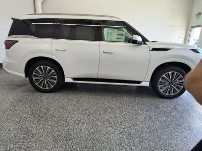 2027 INFINITI QX80 LUXE