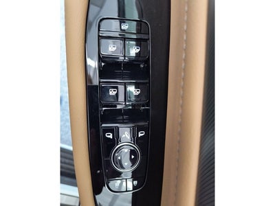 2027 INFINITI QX80 LUXE