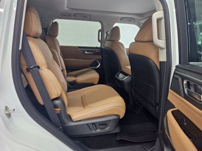 2027 INFINITI QX80 LUXE