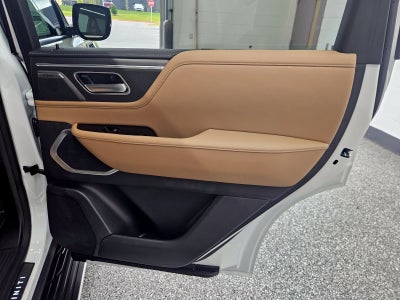 2027 INFINITI QX80 LUXE