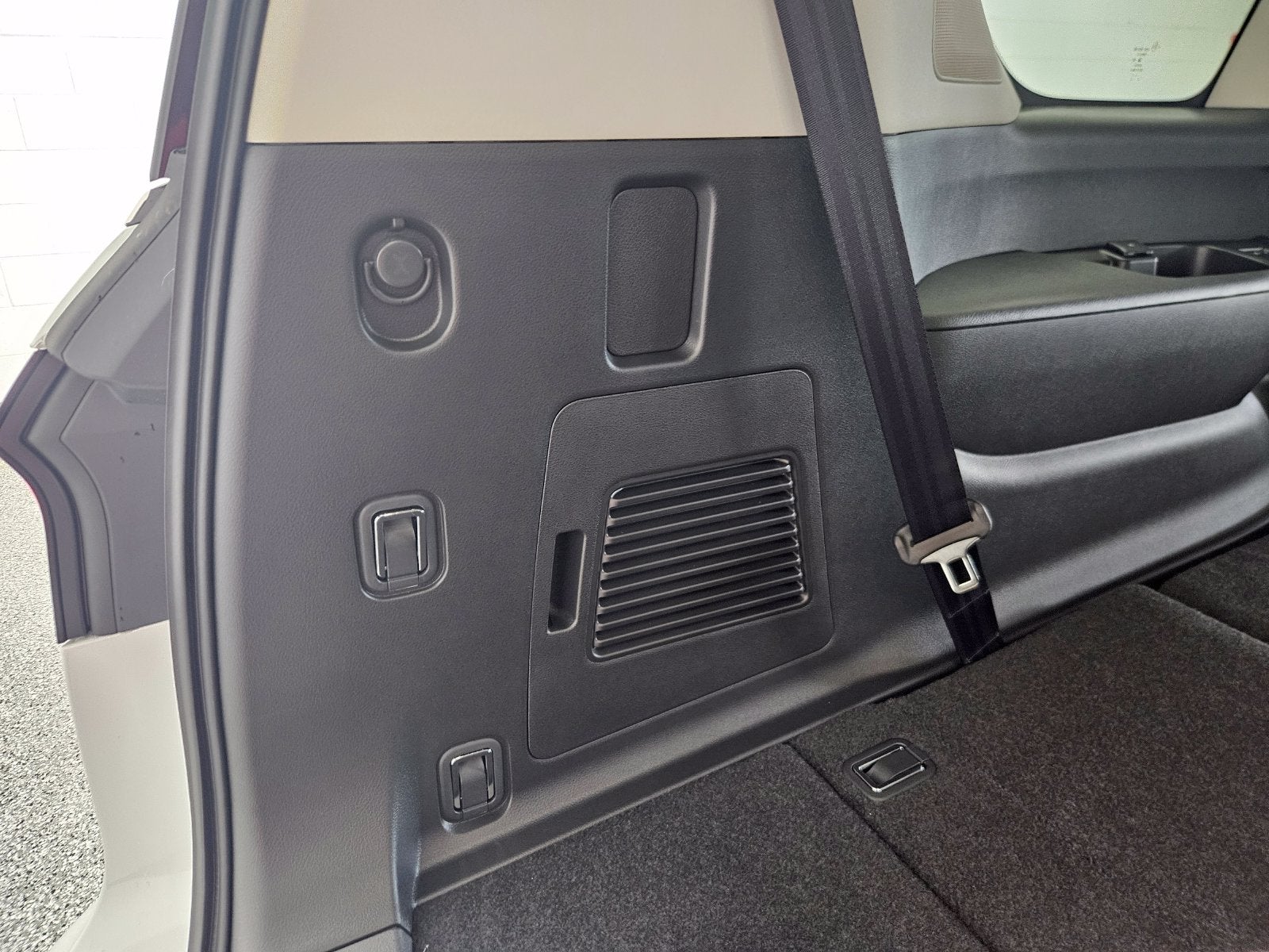 2027 INFINITI QX80 LUXE
