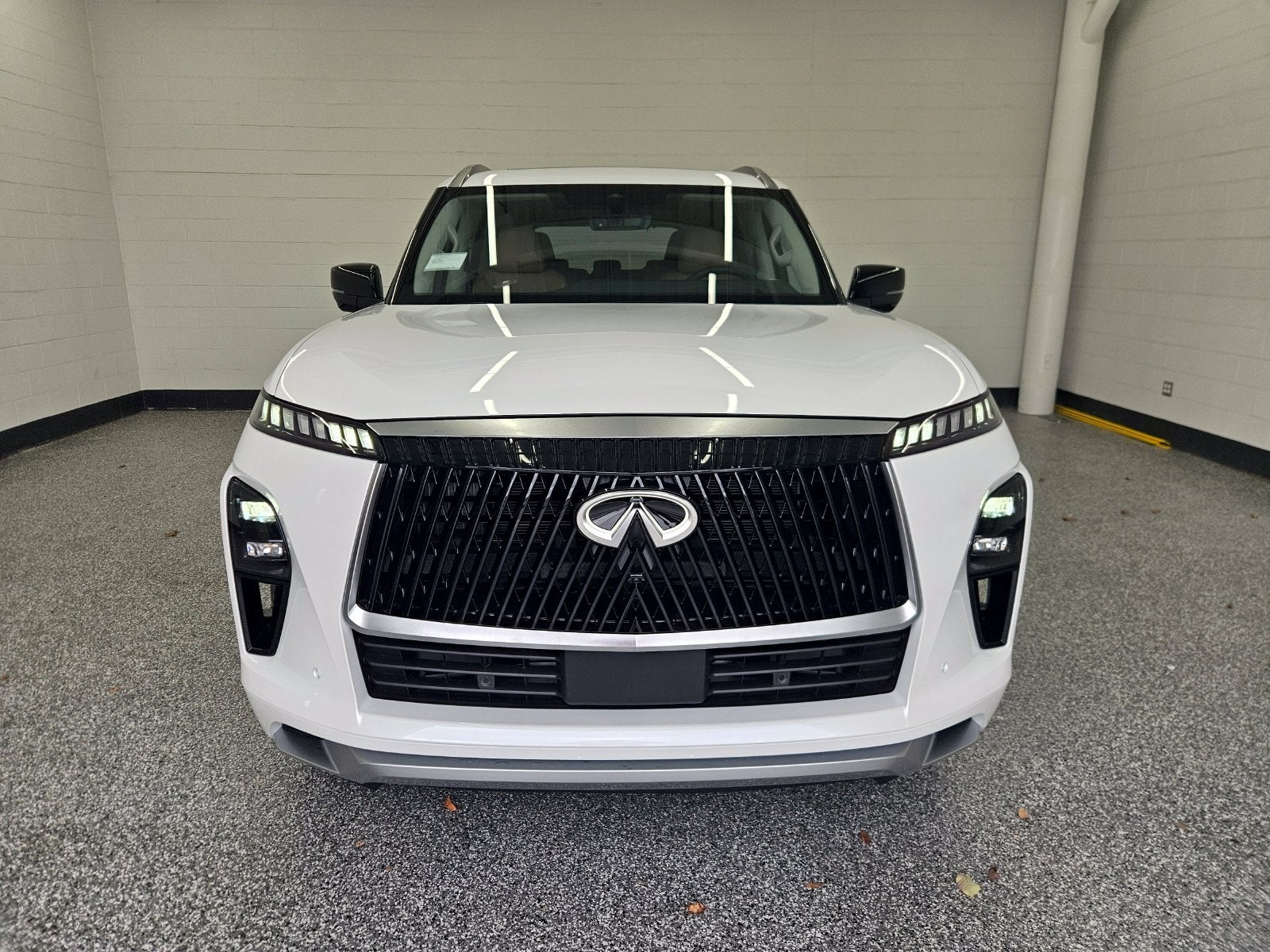 2027 INFINITI QX80 LUXE