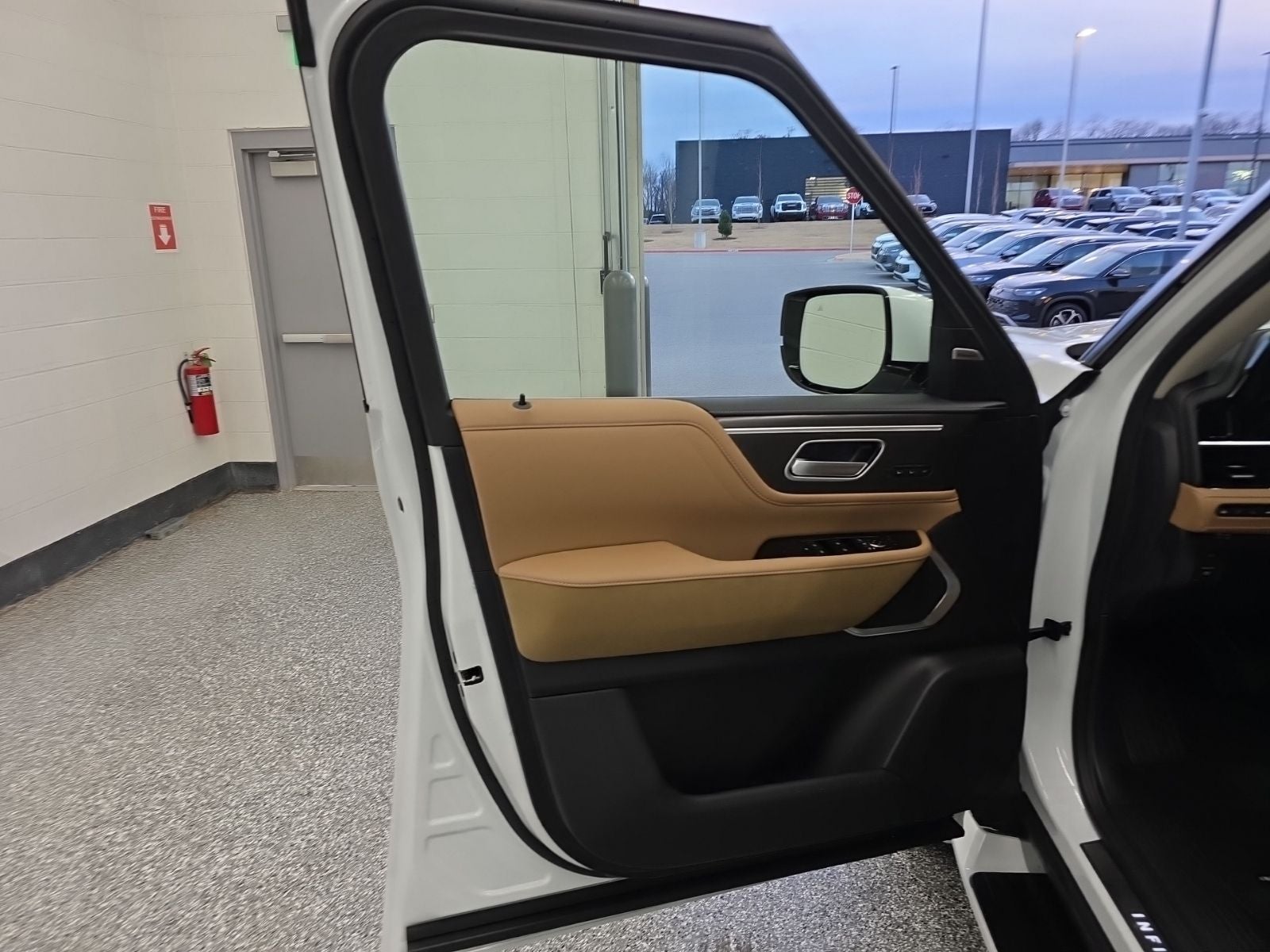 2026 INFINITI QX80 LUXE