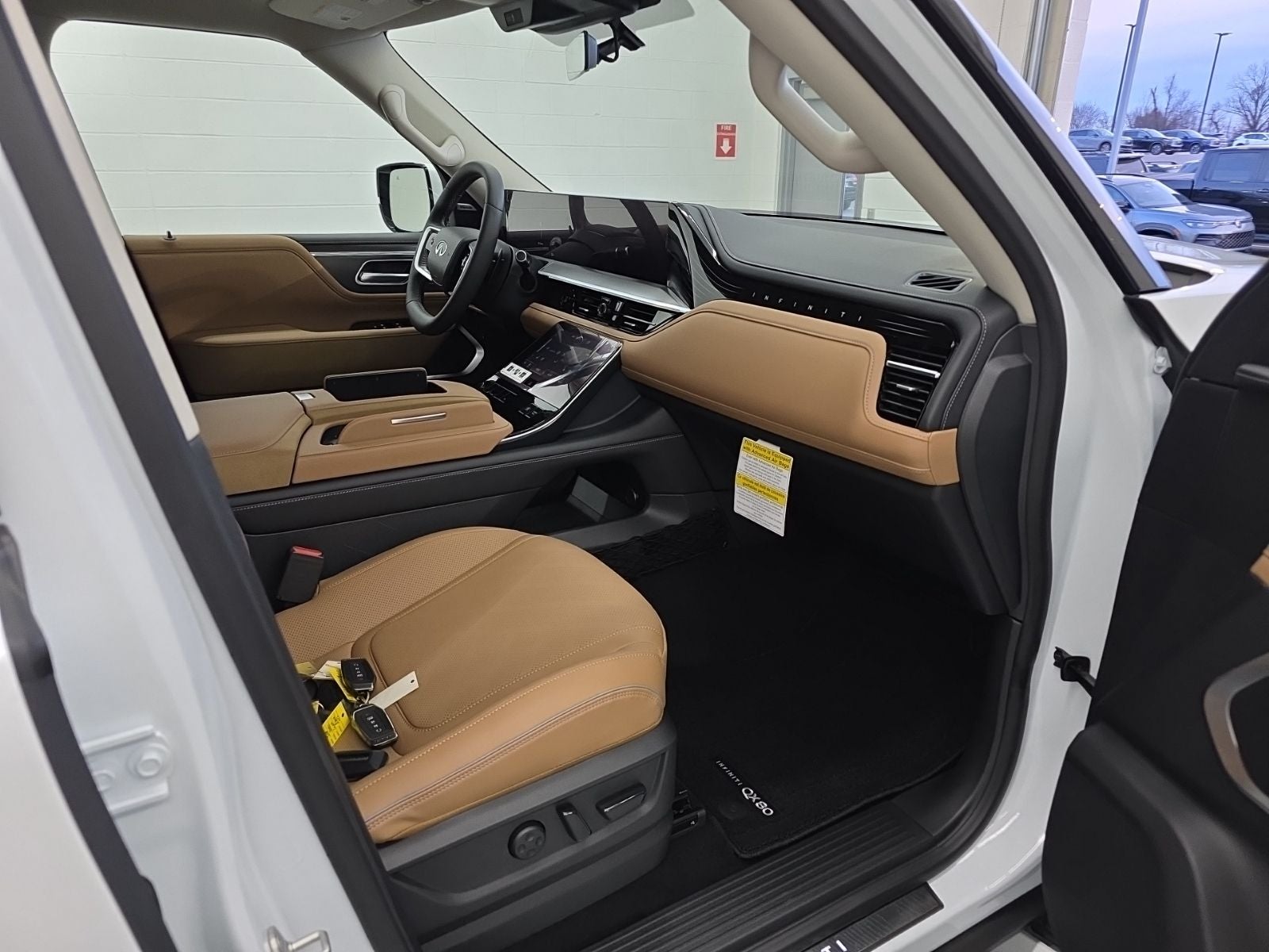 2026 INFINITI QX80 LUXE