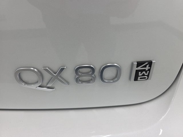 2026 INFINITI QX80 LUXE