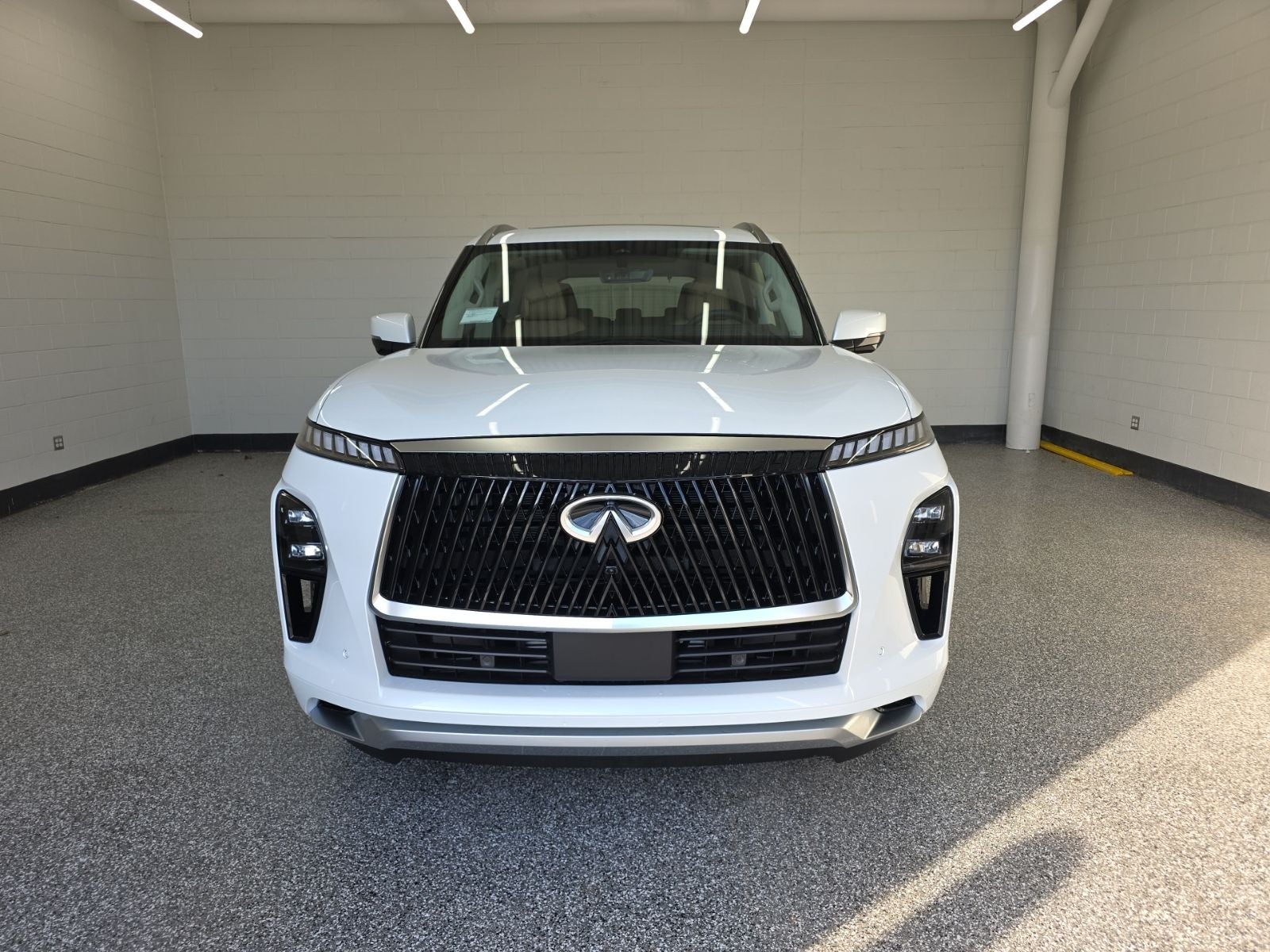 2026 INFINITI QX80 LUXE