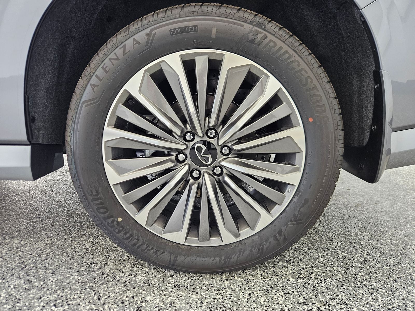 2027 INFINITI QX80 LUXE