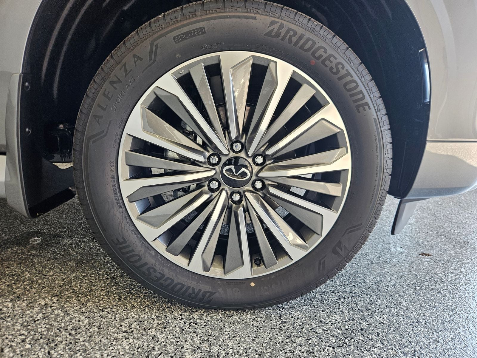 2027 INFINITI QX80 LUXE