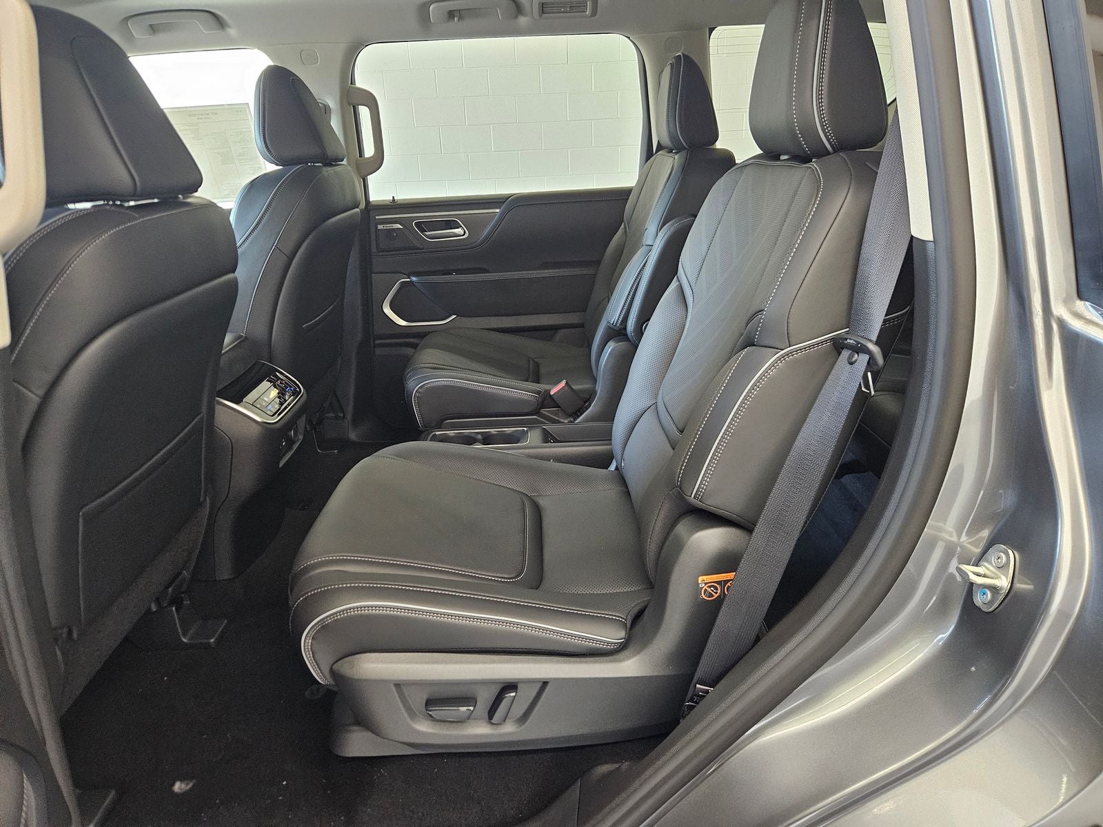 2027 INFINITI QX80 LUXE