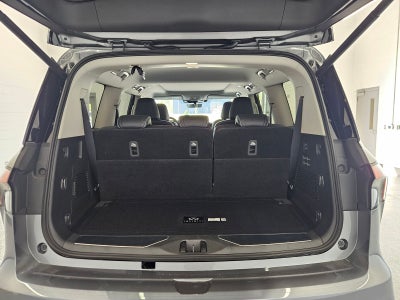 2027 INFINITI QX80 LUXE