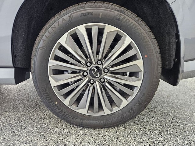 2027 INFINITI QX80 LUXE