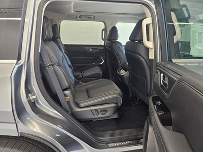 2027 INFINITI QX80 LUXE