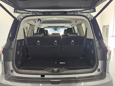 2027 INFINITI QX80 LUXE