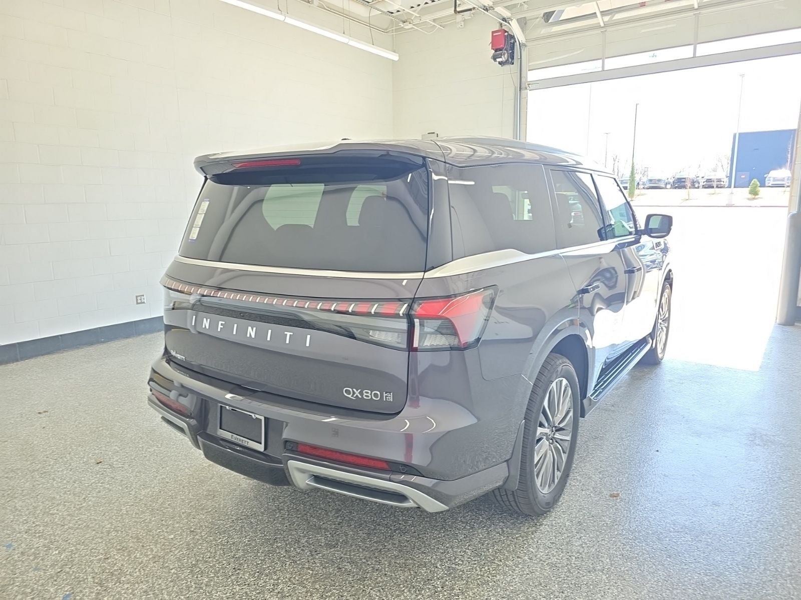 2026 INFINITI QX80 LUXE