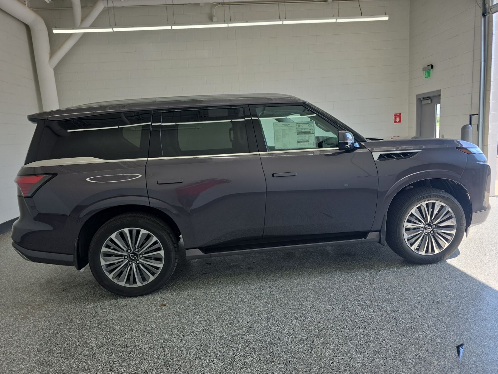 2026 INFINITI QX80 LUXE