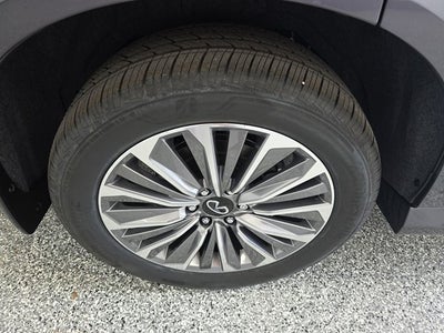 2026 INFINITI QX80 LUXE