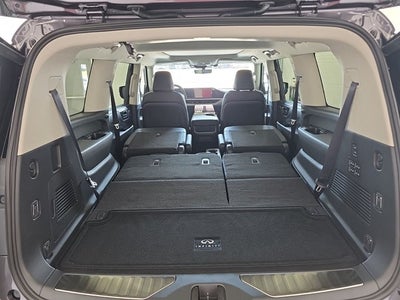 2026 INFINITI QX80 LUXE