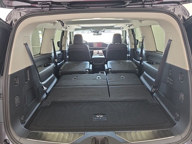 2026 INFINITI QX80 LUXE