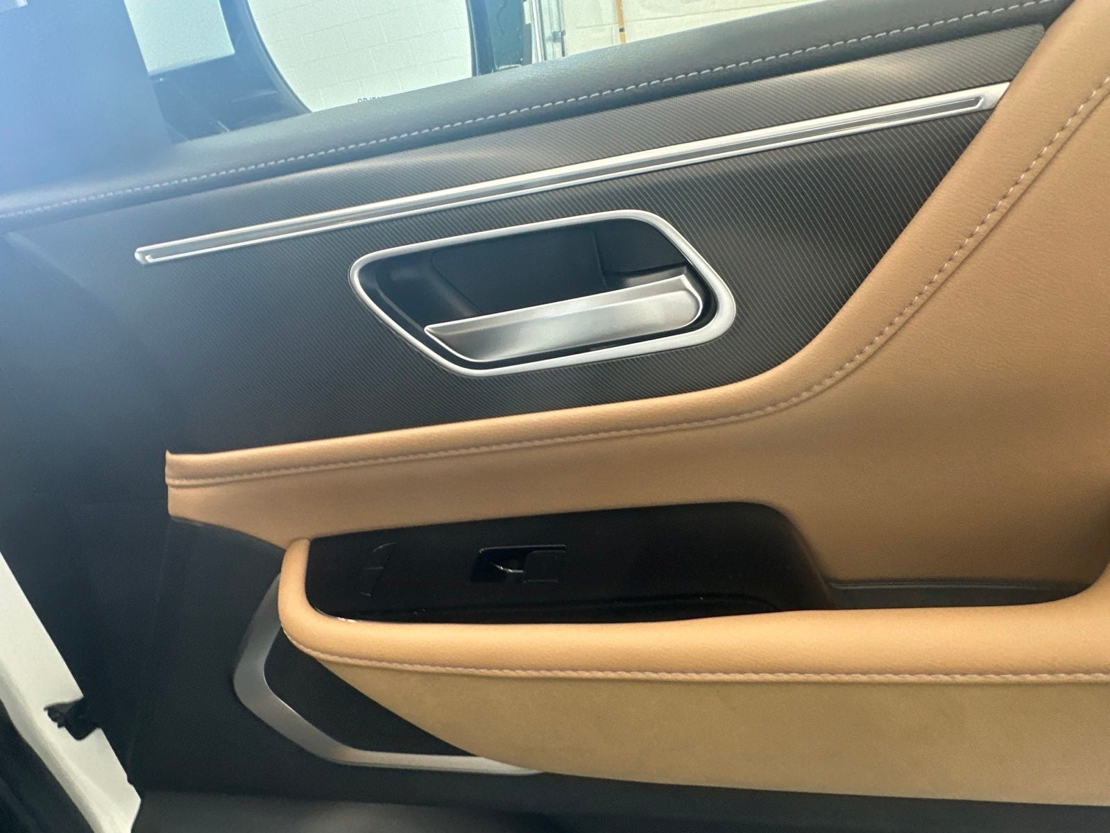 2027 INFINITI QX80 LUXE