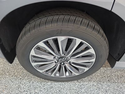 2026 INFINITI QX80 LUXE