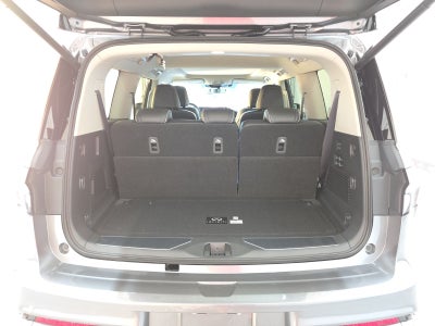 2026 INFINITI QX80 LUXE