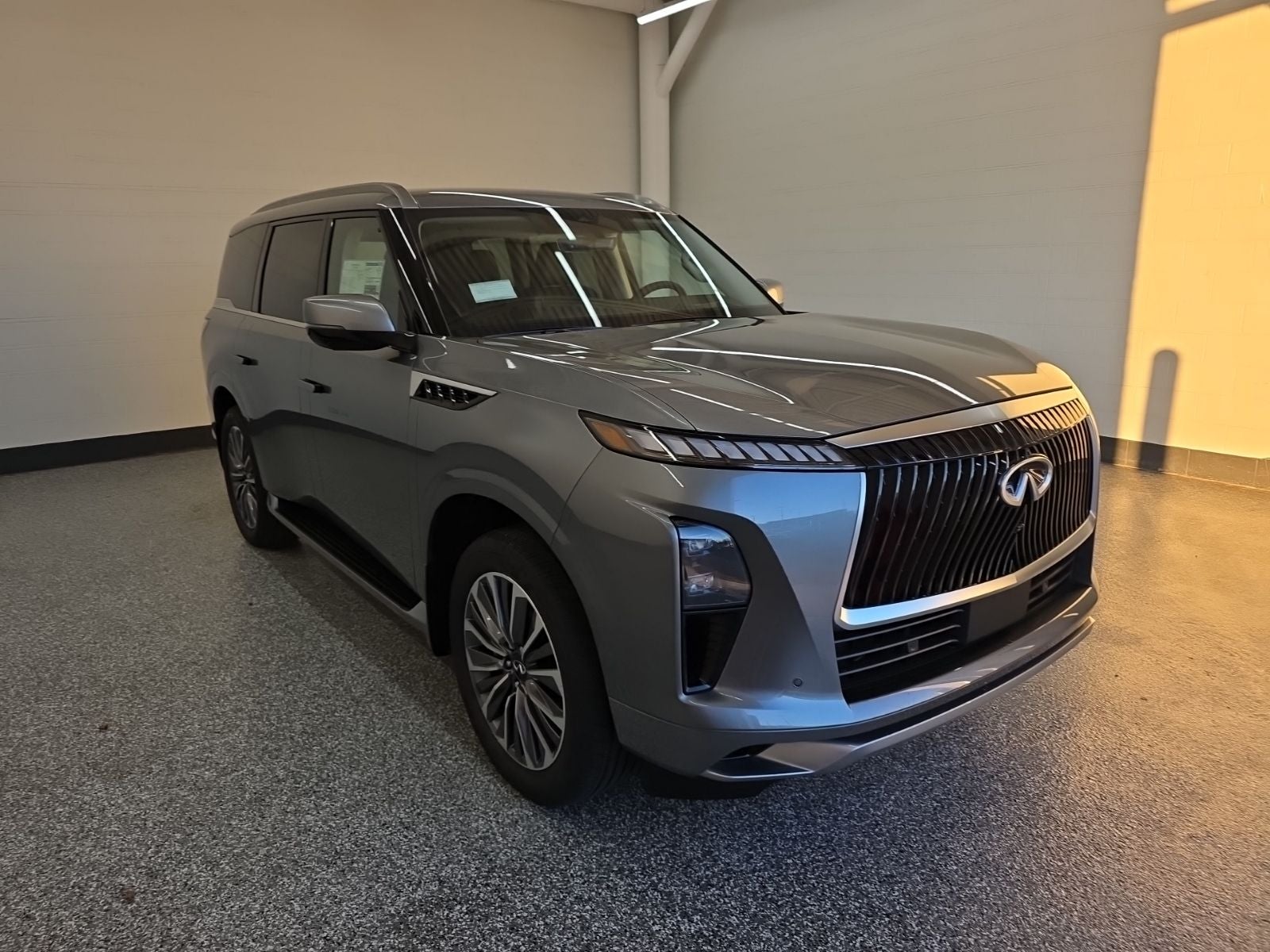 2026 INFINITI QX80 LUXE