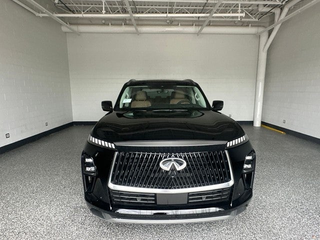 2027 INFINITI QX80 LUXE
