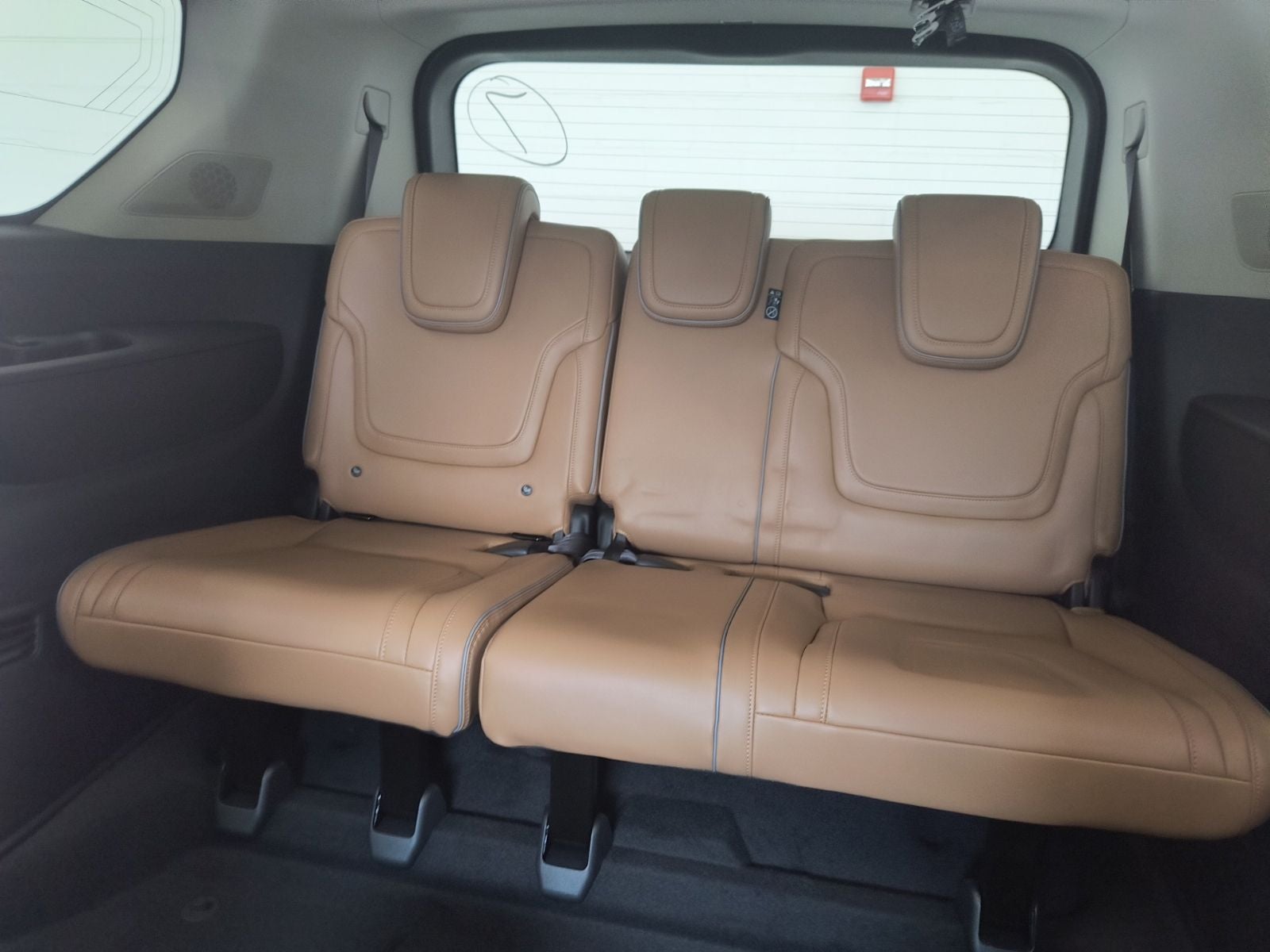 2027 INFINITI QX80 LUXE