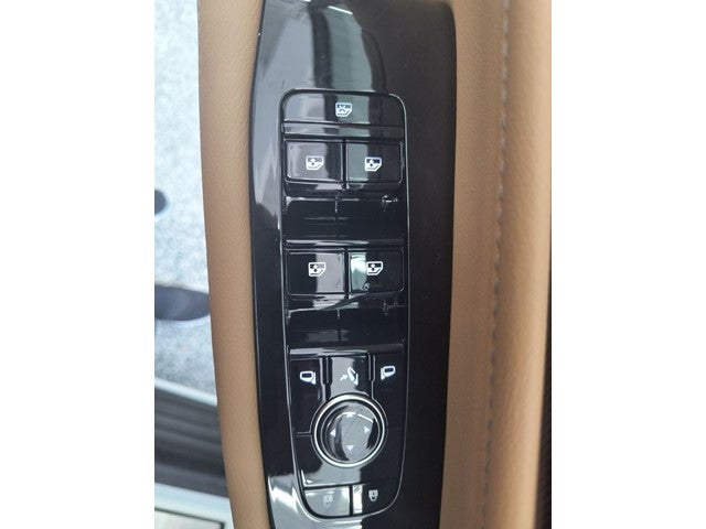 2027 INFINITI QX80 LUXE