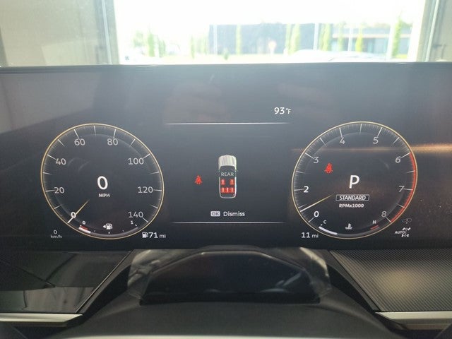 2027 INFINITI QX80 LUXE