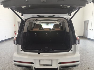 2027 INFINITI QX80 LUXE