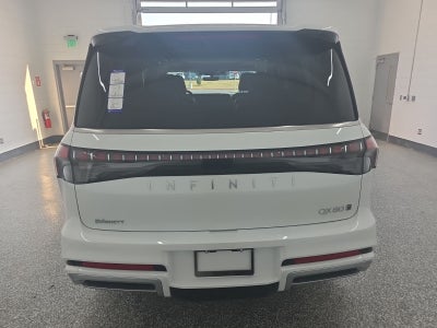 2026 INFINITI QX80 LUXE