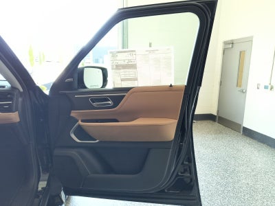 2027 INFINITI QX80 LUXE