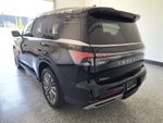 2027 INFINITI QX80 LUXE
